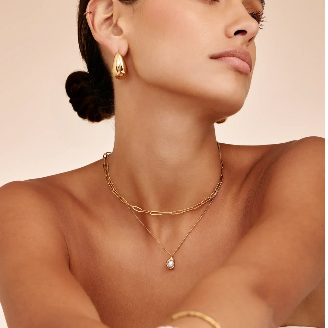 Luna Pearl Drop Necklace